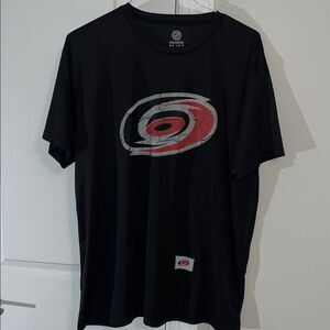Carolina Hurricanes NHL Calhoun Distressed Rashguard T Shirt XL Men’s Polyester